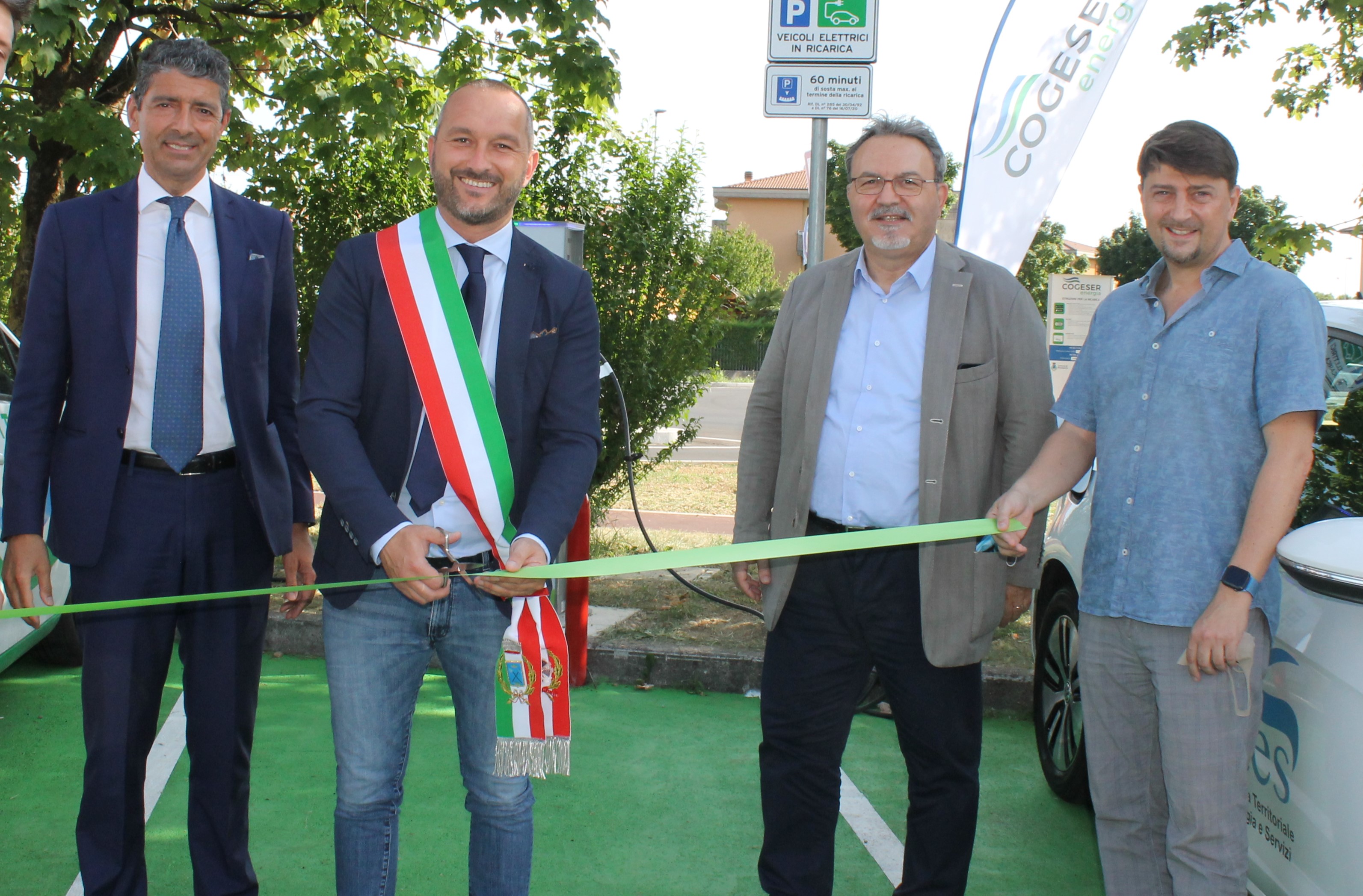 Immagine che raffigura Inaugurazione della colonnina per auto elettriche